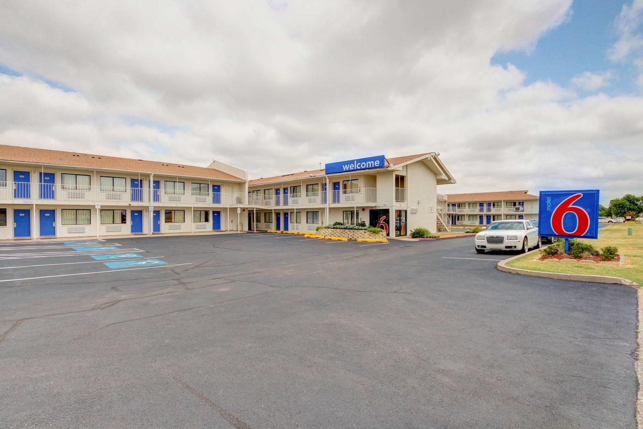 Motel 6 - Oklahoma City Airport Экстерьер фото