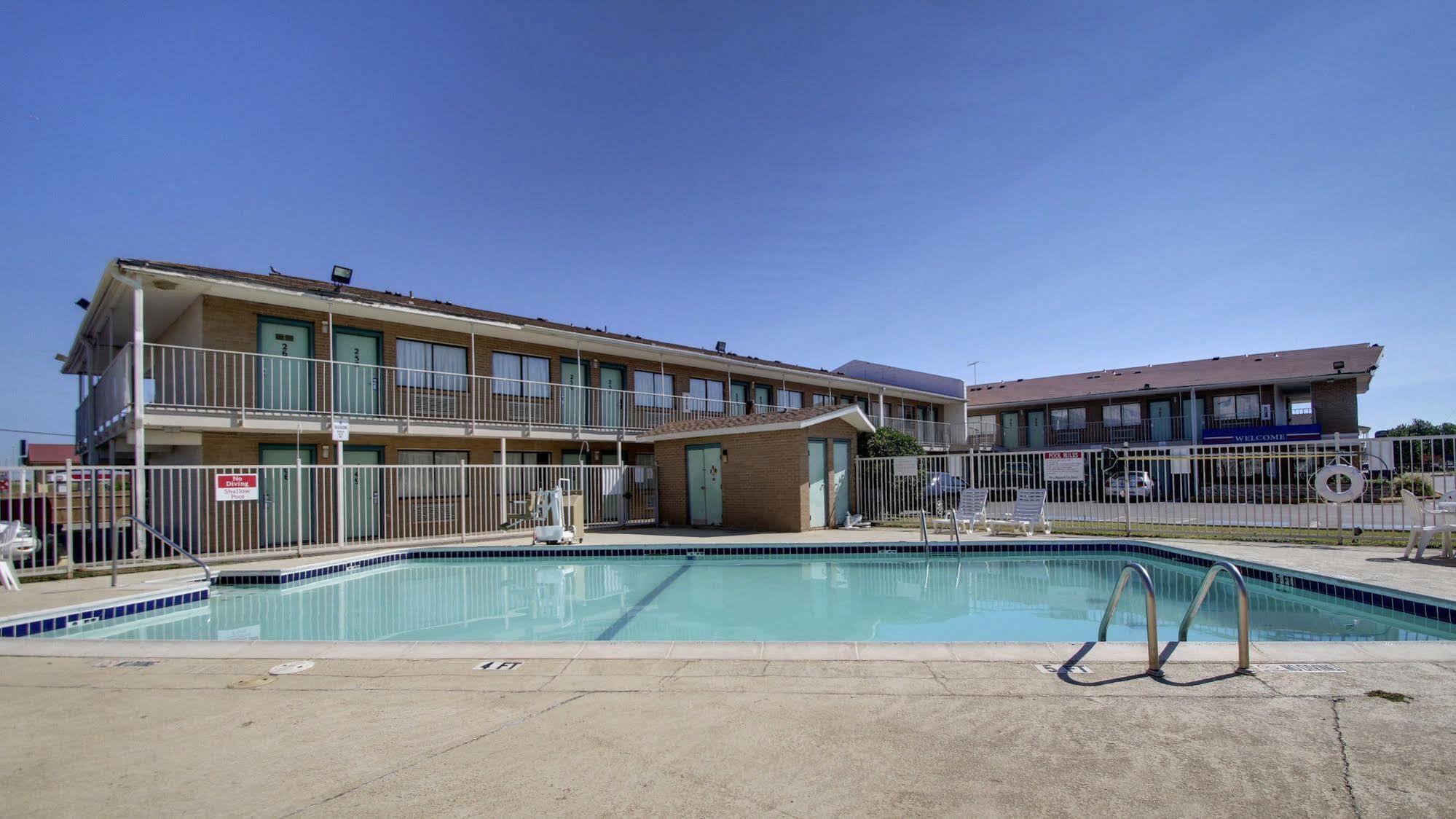 Motel 6 - Oklahoma City Airport Экстерьер фото